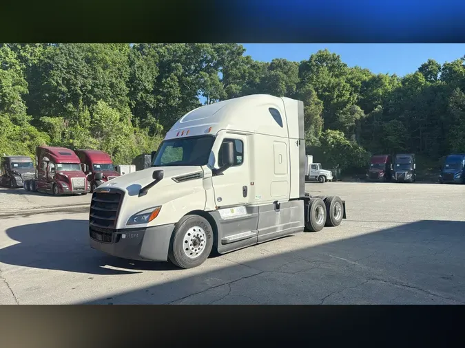 2023 Freightliner Cascadia 126dd09850fb4210718913c9ffe2fc4d24a