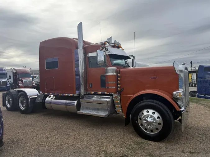 2024 Peterbilt 389