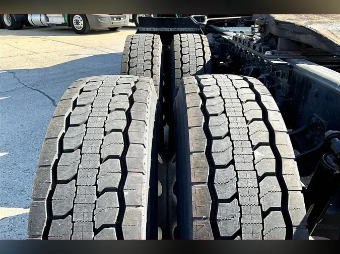 2022 INT LT625 6x4