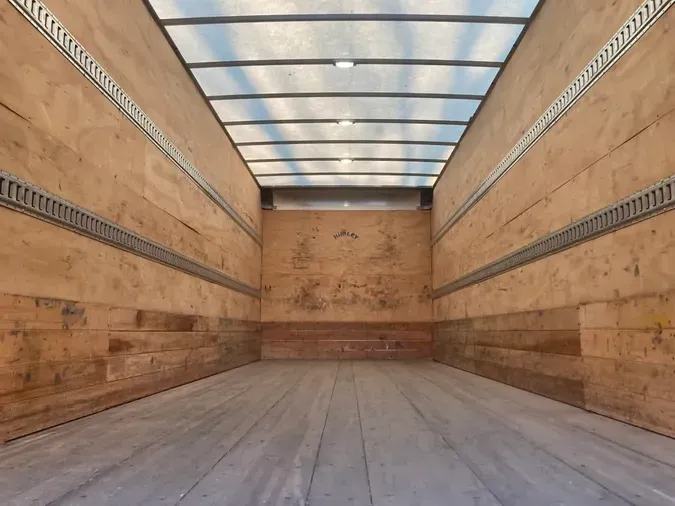 2017 FREIGHTLINER/MERCEDES M2 106