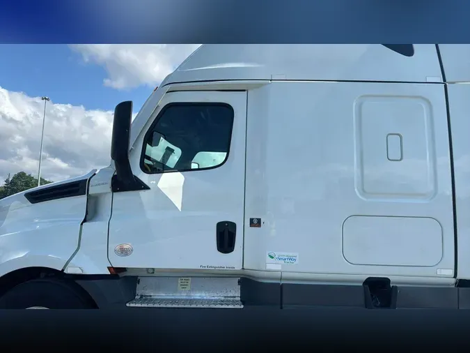 2023 Freightliner Cascadia 126