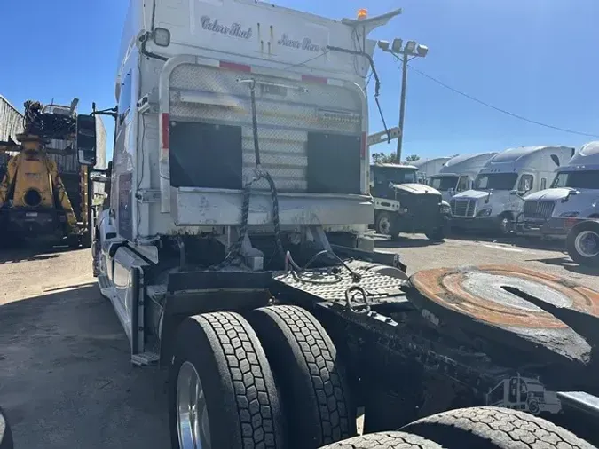 2019 VOLVO VNL64T740
