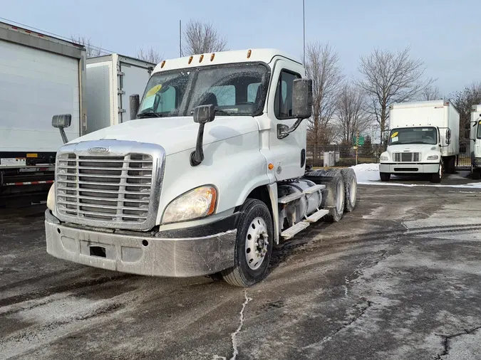 2018 FREIGHTLINER/MERCEDES CASCADIA 125dd268912cb2fa0daa208215c21e192de