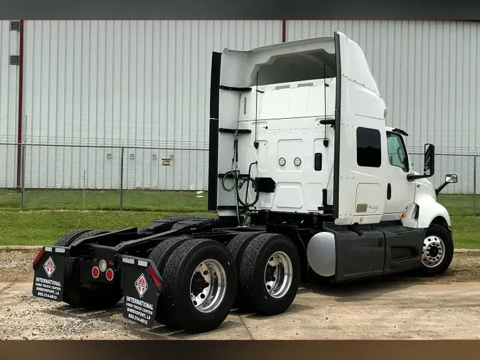 2022 INT LT625 6x4