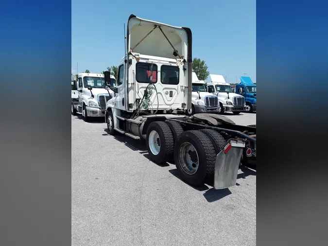 2016 FREIGHTLINER/MERCEDES CASCADIA 125