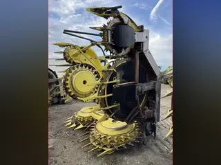 2016 John Deere 770