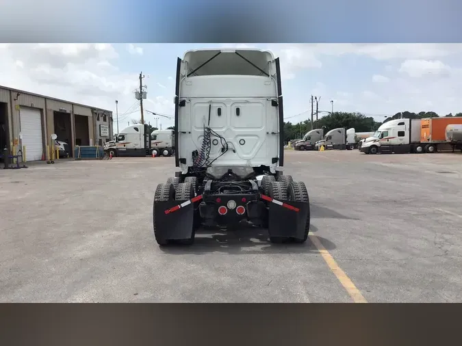 2020 Freightliner Cascadia