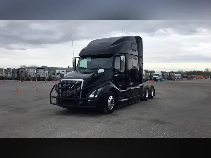2022 Volvo VNL860