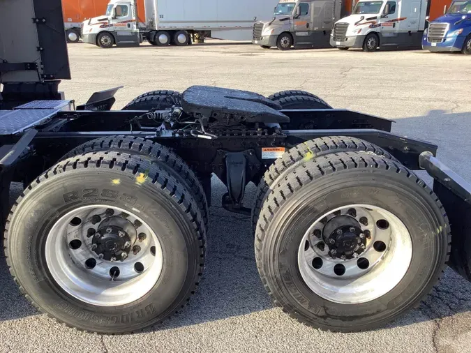 2022 Freightliner Cascadia 126