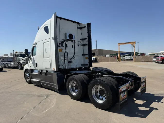 2021 Freightliner Cascadia
