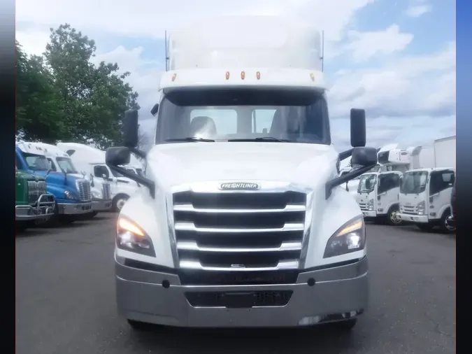 2019 FREIGHTLINER NEW CASCADIA 126