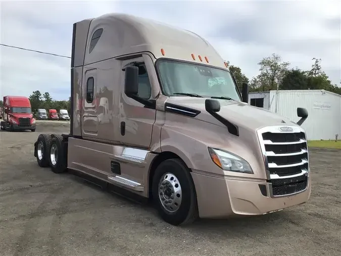 2021 FREIGHTLINER CA126