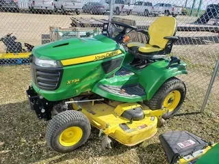 2017 John Deere X734