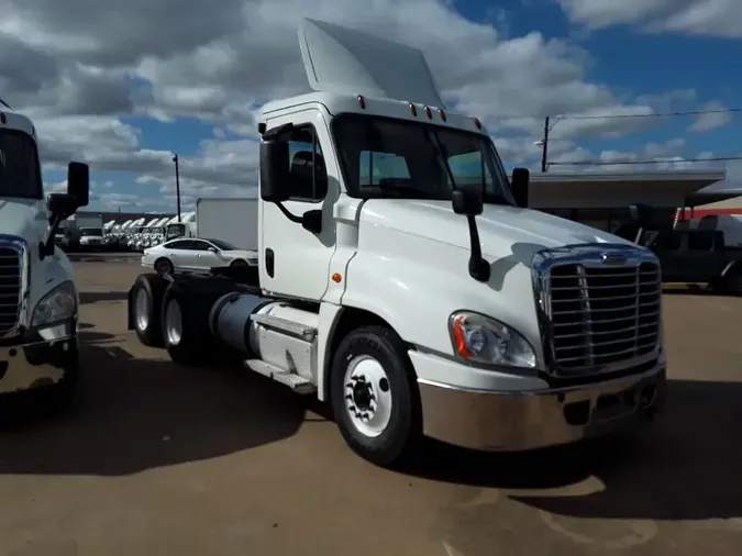 2019 FREIGHTLINER/MERCEDES CASCADIA 125