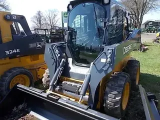 2018 John Deere 324E