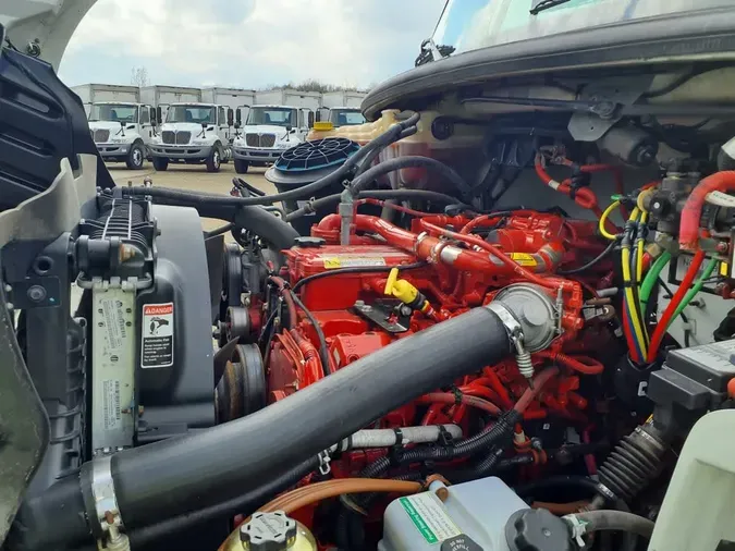 2022 FREIGHTLINER M2 106