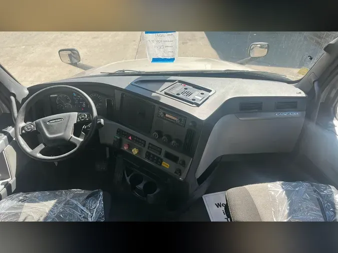 2022 Freightliner Cascadia 126