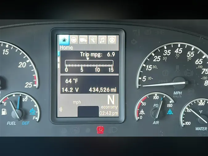 2023 Freightliner Cascadia 126