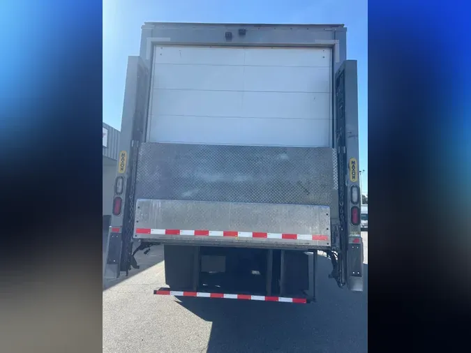 2018 FREIGHTLINER/MERCEDES M2 106