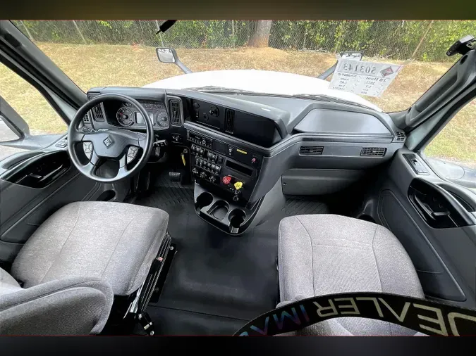 2022 INT LT625 6x4