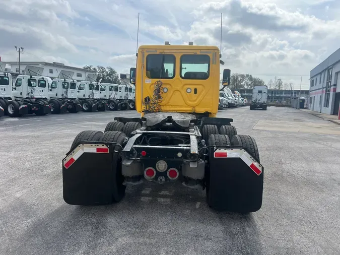 2018 FREIGHTLINER/MERCEDES CASCADIA 113