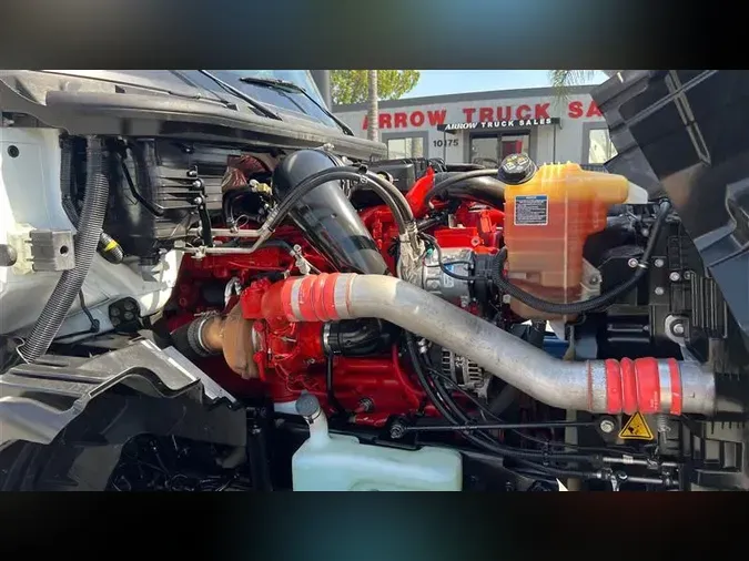 2021 INTERNATIONAL LT