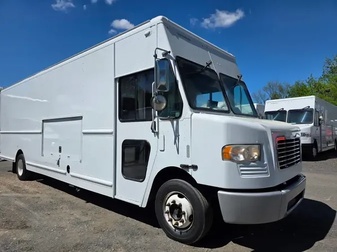 2017 FRTLR CUSTOM CHASSIS CORP MT-55 WALK-IN