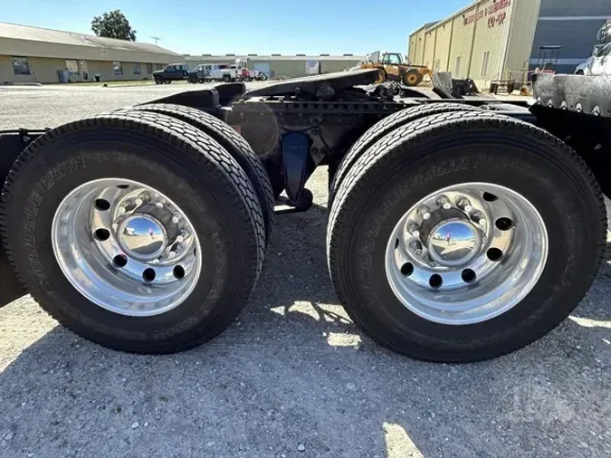 2015 FREIGHTLINER CASCADIA 113