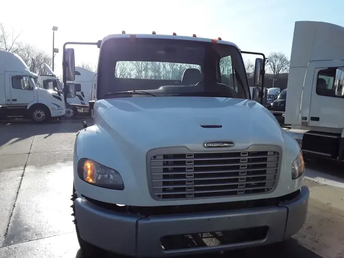 2020 FREIGHTLINER/MERCEDES M2 106