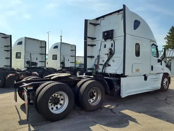 2018 FREIGHTLINER CASCADIA 125
