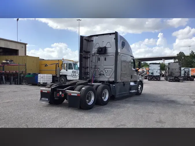 2021 Freightliner Cascadia
