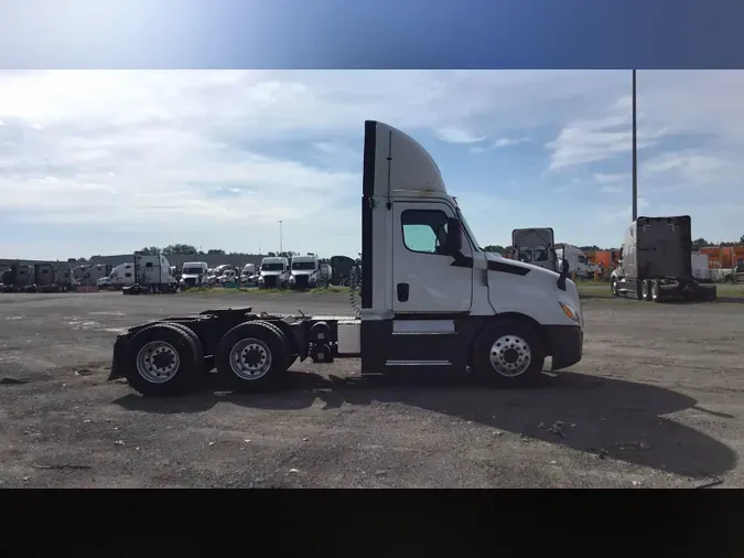 2020 Freightliner Cascadia 126dd5502c62eb9c439bc501d1c96b2113f