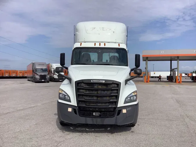 2019 Freightliner Cascadia 126