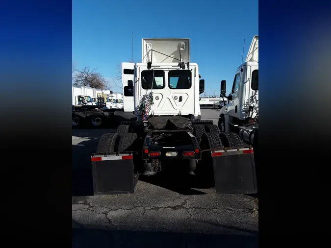 2019 FREIGHTLINER/MERCEDES NEW CASCADIA 126