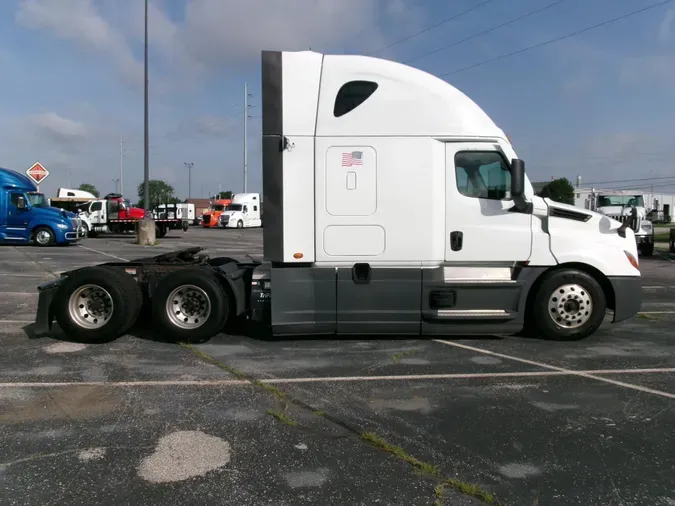 2022 Freightliner Cascadiadd5f8765fd7b0ca19cbf13ae44104778