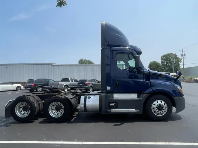 2022 Freightliner Cascadiadd619ae0b6ba465d59335392402a505c