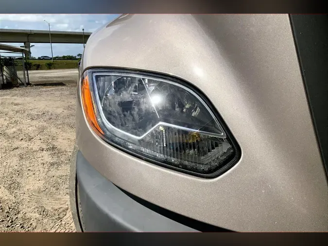 2022 INT LT625 6x4