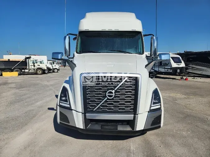 2023 VOLVO VNL64T760