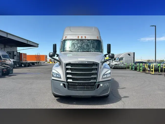 2023 Freightliner Cascadia