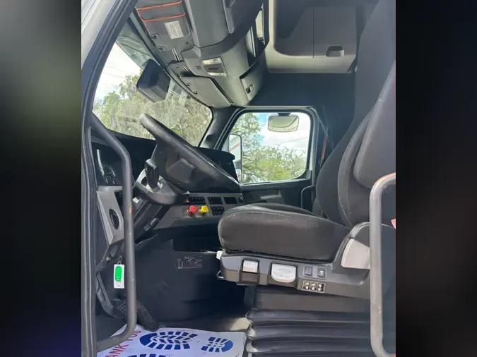 2022 FREIGHTLINER/MERCEDES NEW CASCADIA PX12664