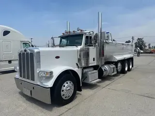 2022 Peterbilt 389
