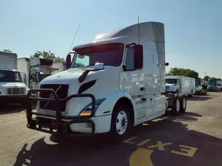 2020 VOLVO VNR64T-640