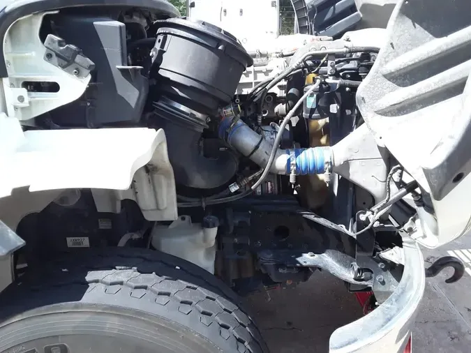 2018 FREIGHTLINER M2-112