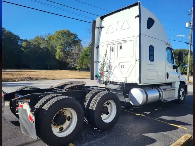 2020 FREIGHTLINER/MERCEDES CASCADIA 125