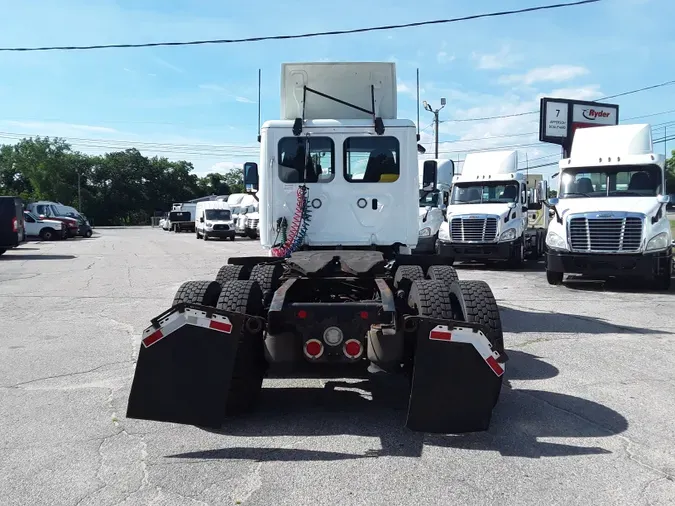 2019 FREIGHTLINER/MERCEDES CASCADIA 125