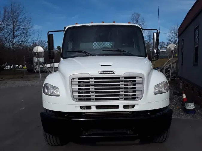 2018 FREIGHTLINER/MERCEDES M2 106
