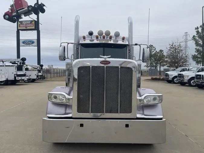 2023 Peterbilt 389