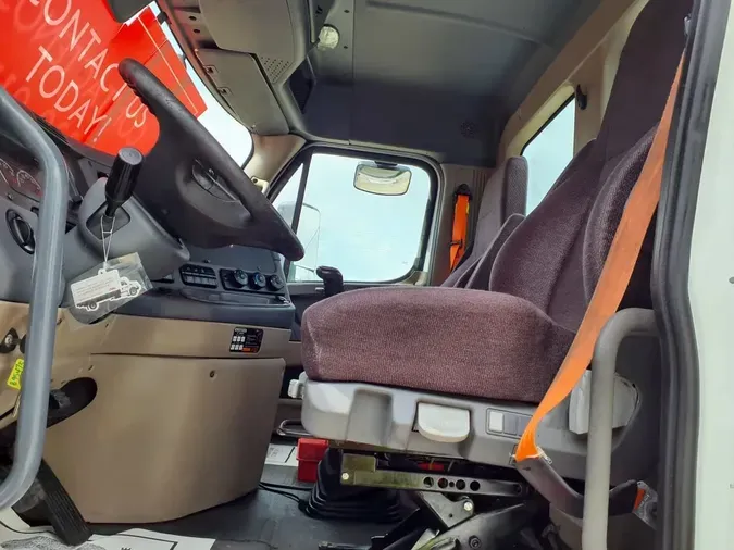 2020 FREIGHTLINER CASCADIA 113