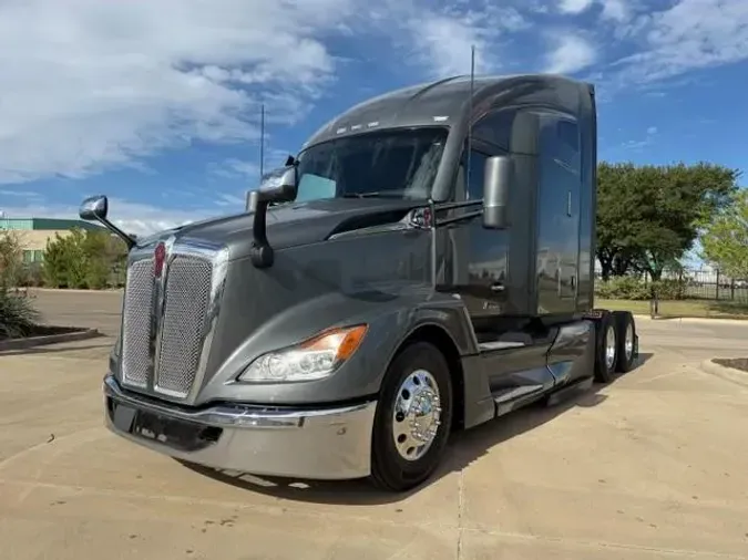 2023 Kenworth T680