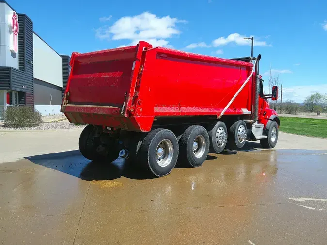 2021 Kenworth T880